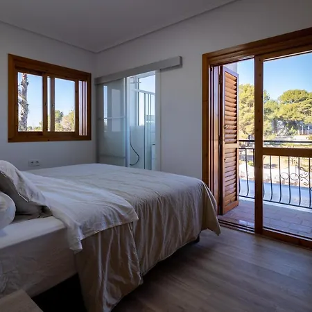 Huerta 1 Manises, Jacuzzi, Sauna, Piscina * Манисес